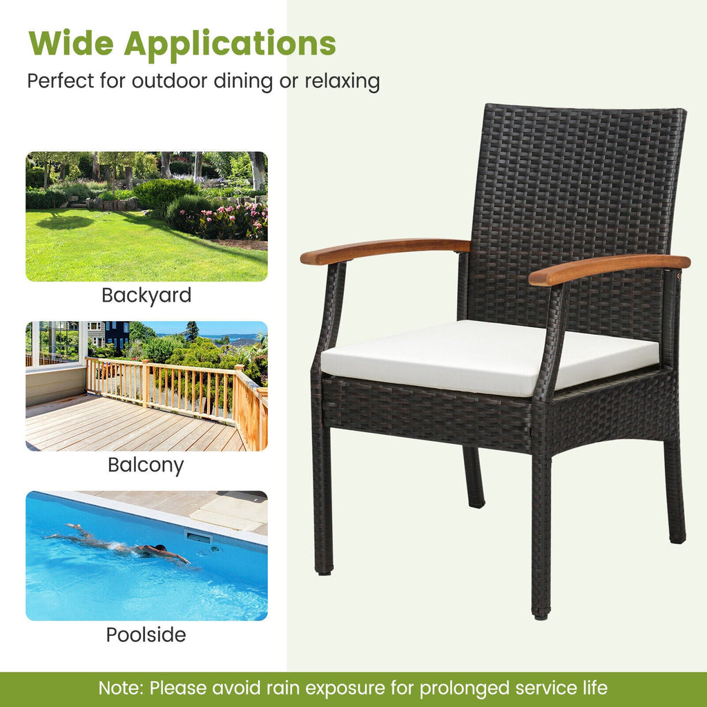 Patio Wicker Chair Set of 2/4 with Soft Zippered Cushion