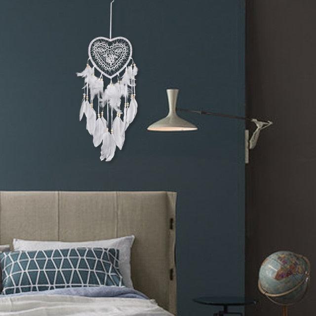 Heart Shape Creative Handmade Vintage Dream Catcher Wedding Decoration LED Handmade Heart Shape Feather Design Dream Catchers For Wall Hanging Decor Home Decoration Festival Gift Wind Chimes Party Feather Room Decor
