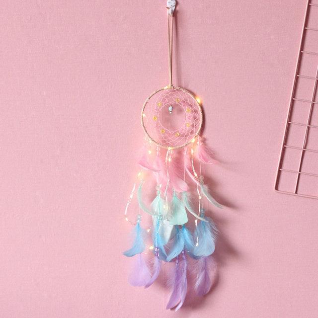 Heart Shape Creative Handmade Vintage Dream Catcher Wedding Decoration LED Handmade Heart Shape Feather Design Dream Catchers For Wall Hanging Decor Home Decoration Festival Gift Wind Chimes Party Feather Room Decor